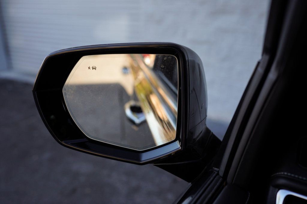 Used 2024 GMC Yukon Denali Ultimate image 41