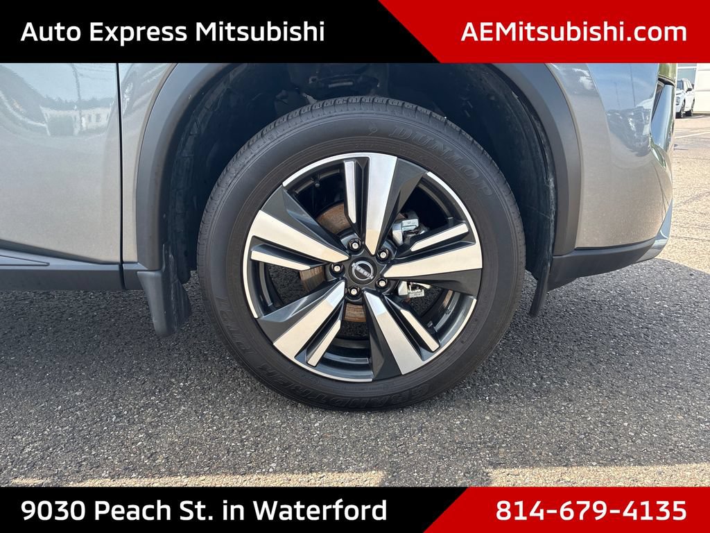 Used 2025 Nissan Rogue SL AWD/4WD image 7