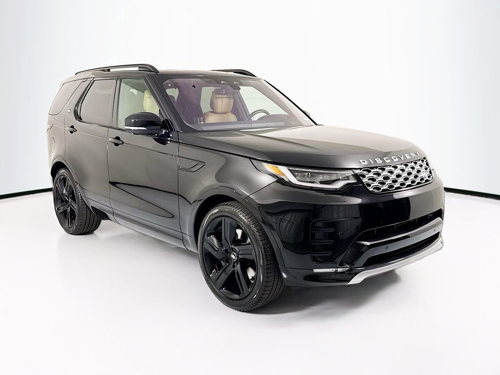 Used 2023 Land Rover Discovery Metropolitan Edition image 3