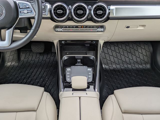 Used 2021 Mercedes-Benz GLB 250 image 23