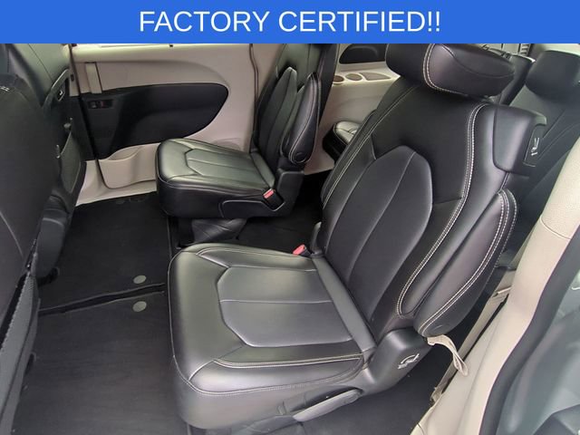 Certified 2023 Chrysler Pacifica Touring-L FWD image 28