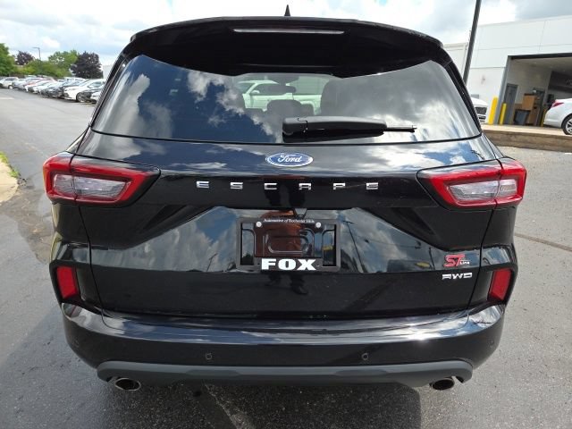 Used 2023 Ford Escape ST-Line w/ Tech Pack #1 AWD/4WD image 8