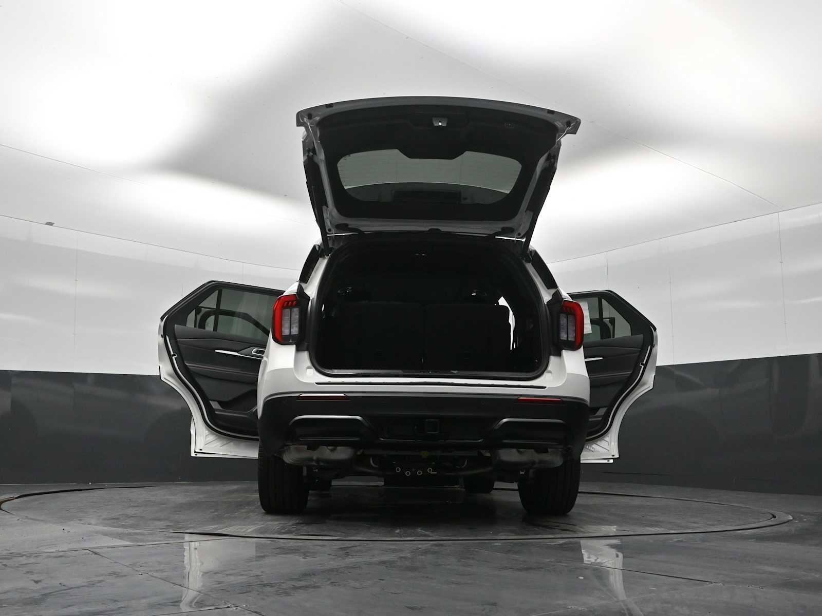 New 2026 Ford Explorer ST-Line w/ ST-Line Street Pack image 39