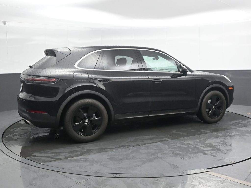 Used 2022 Porsche Cayenne Platinum Edition AWD/4WD image 3