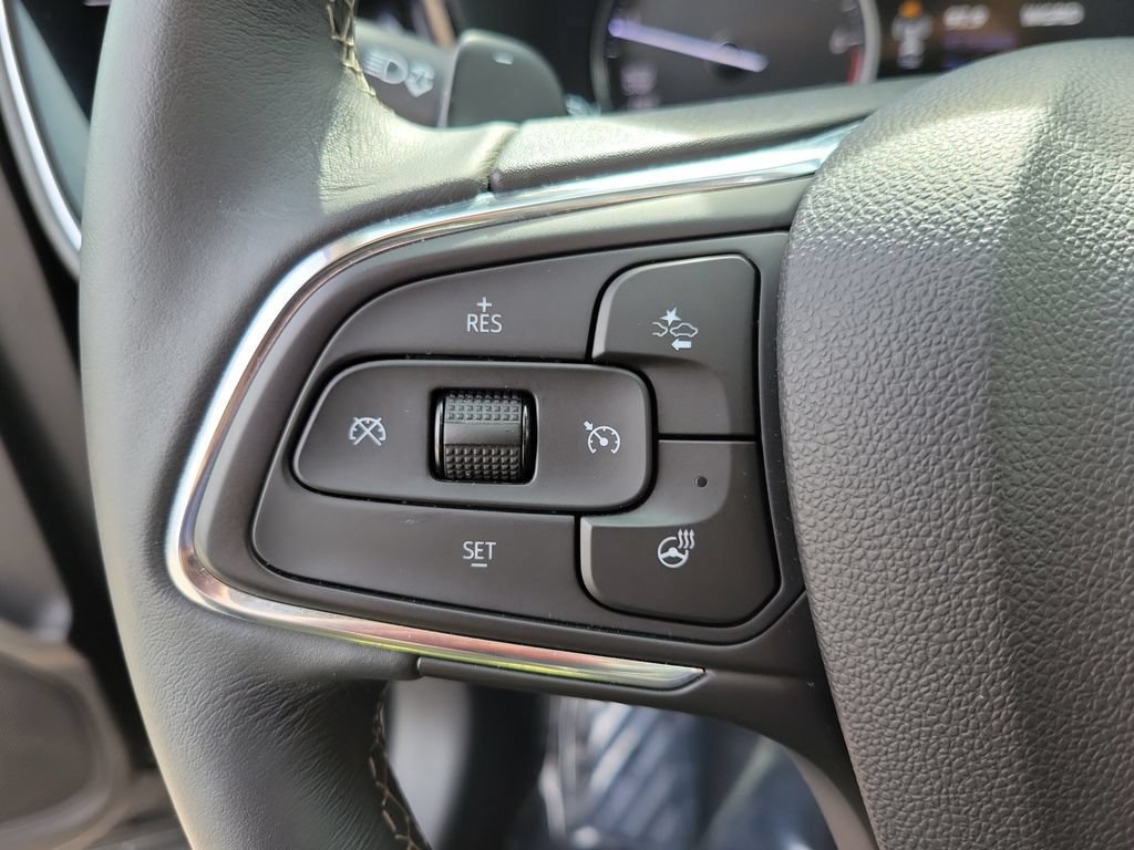 Used 2023 Buick Envision Avenir AWD/4WD image 25