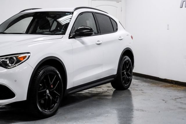 Used 2019 Alfa Romeo Stelvio w/ Nero Edizione RWD image 10