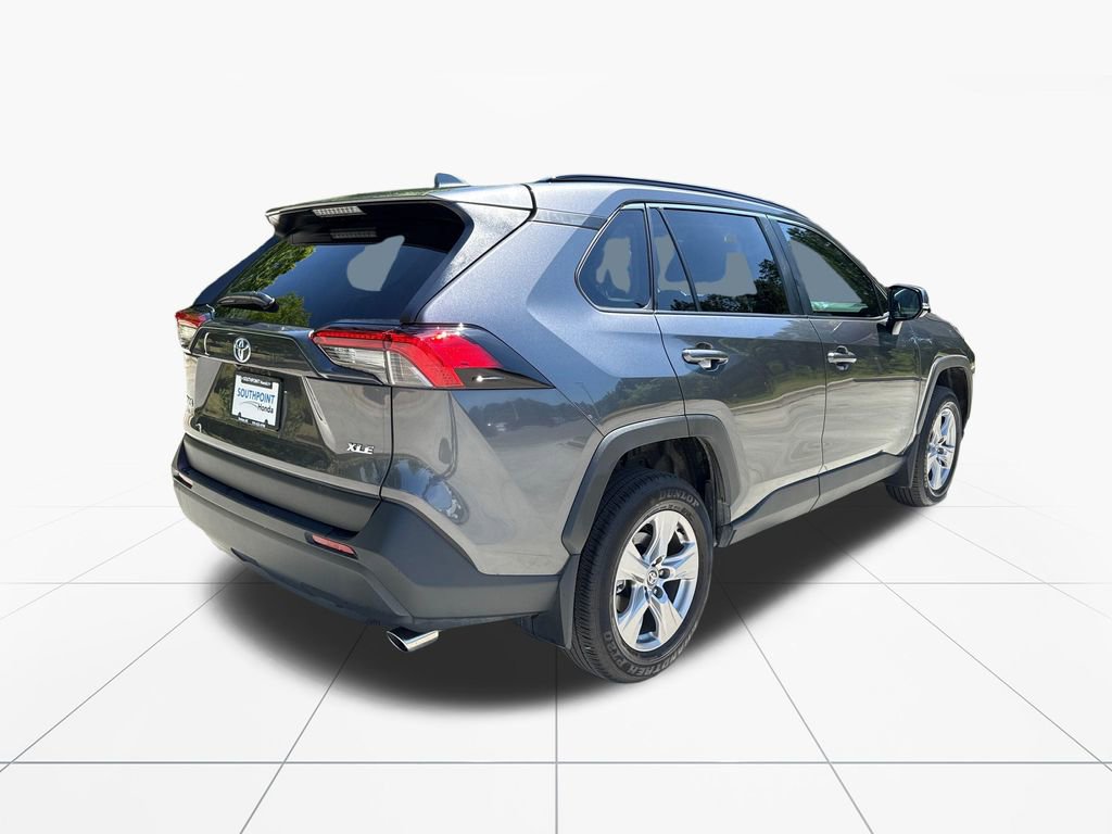Used 2025 Toyota RAV4 XLE FWD image 8
