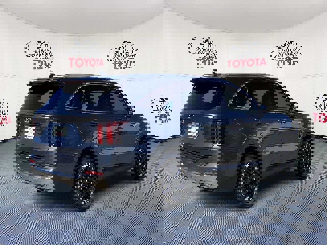 Used 2024 Kia Sorento S image 7