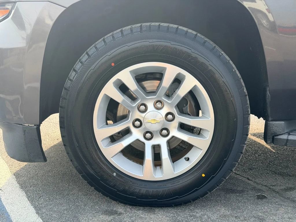 Used 2015 Chevrolet Suburban LT image 21