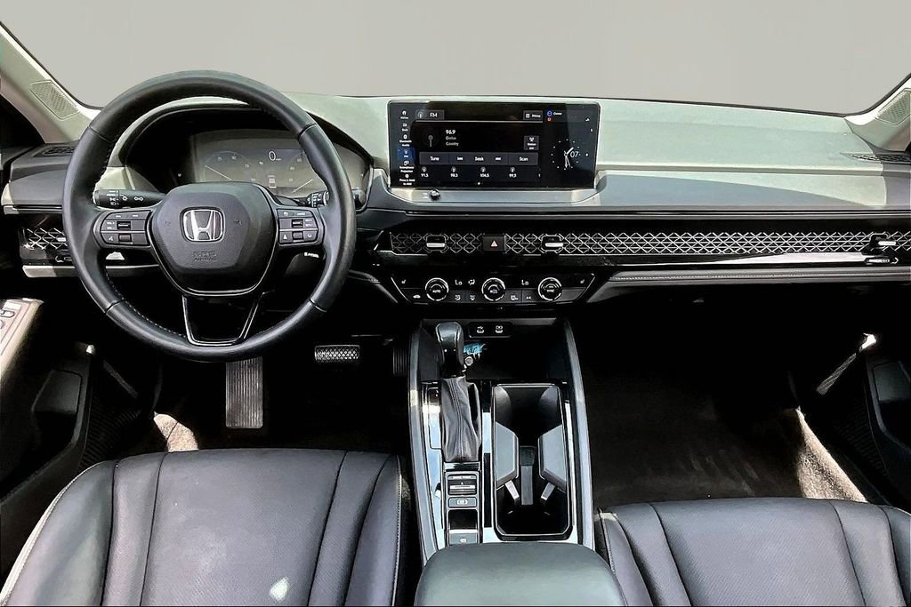 Used 2023 Honda Accord EX-L image 8