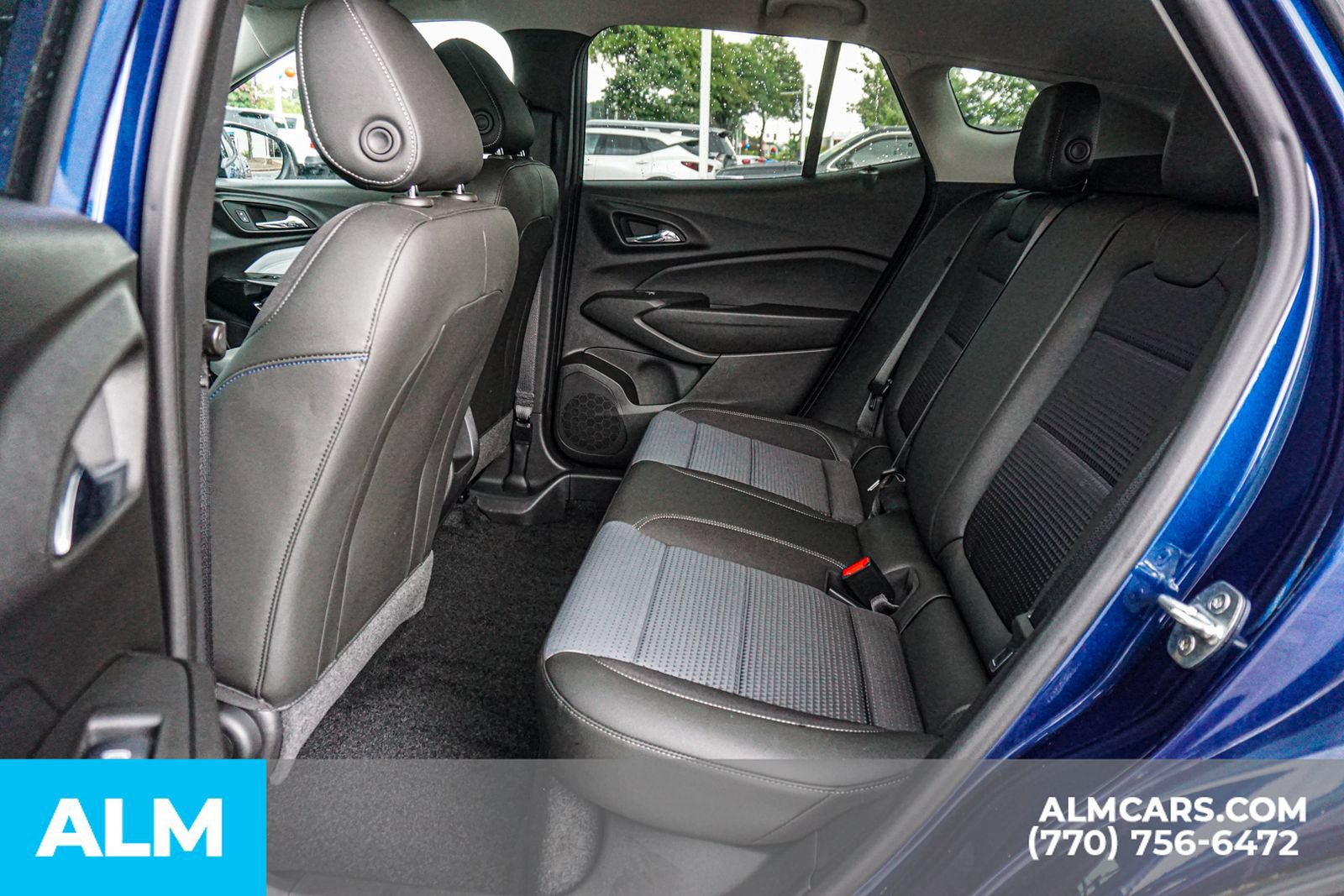 Used 2024 Chevrolet Trax LT w/ LT Convenience Package FWD image 22