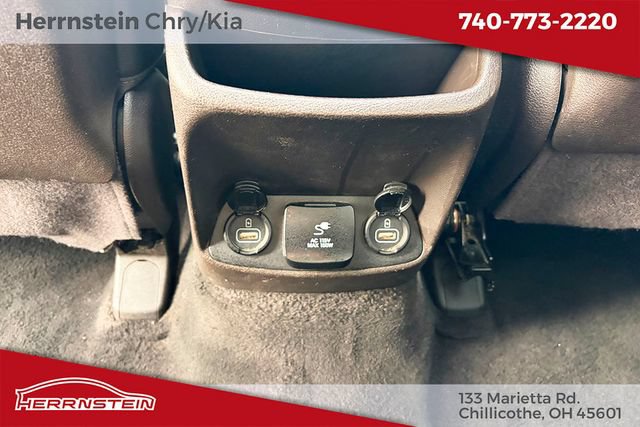 Used 2020 Hyundai Santa Fe Limited AWD/4WD image 27