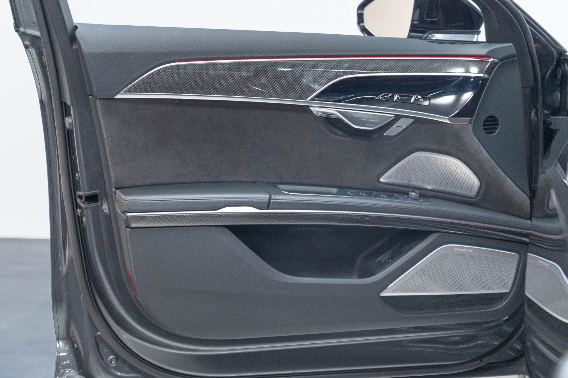 Used 2020 Audi S8 L AWD/4WD image 5
