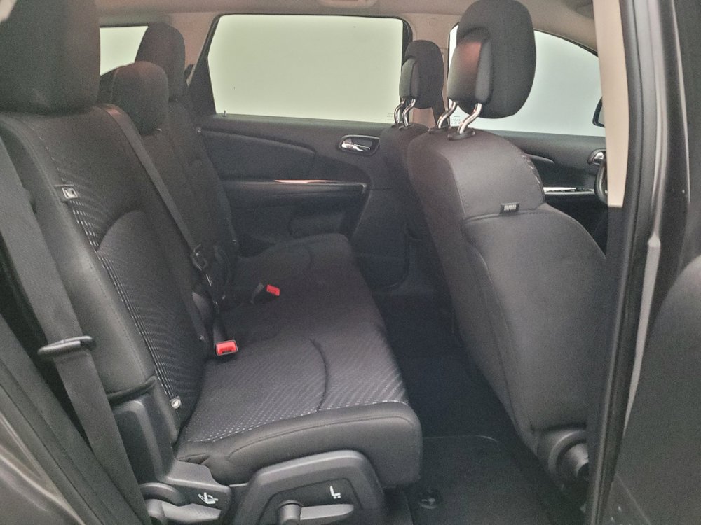 Used 2018 Dodge Journey SE w/ Mopar All Weather Group FWD image 19