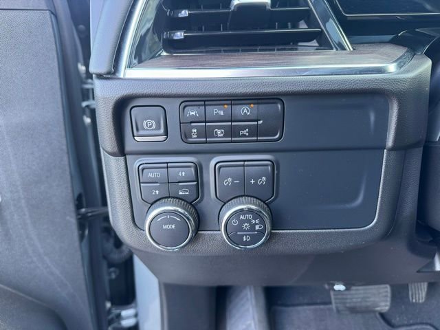 Used 2025 Chevrolet Tahoe LT w/ Comfort Package image 21