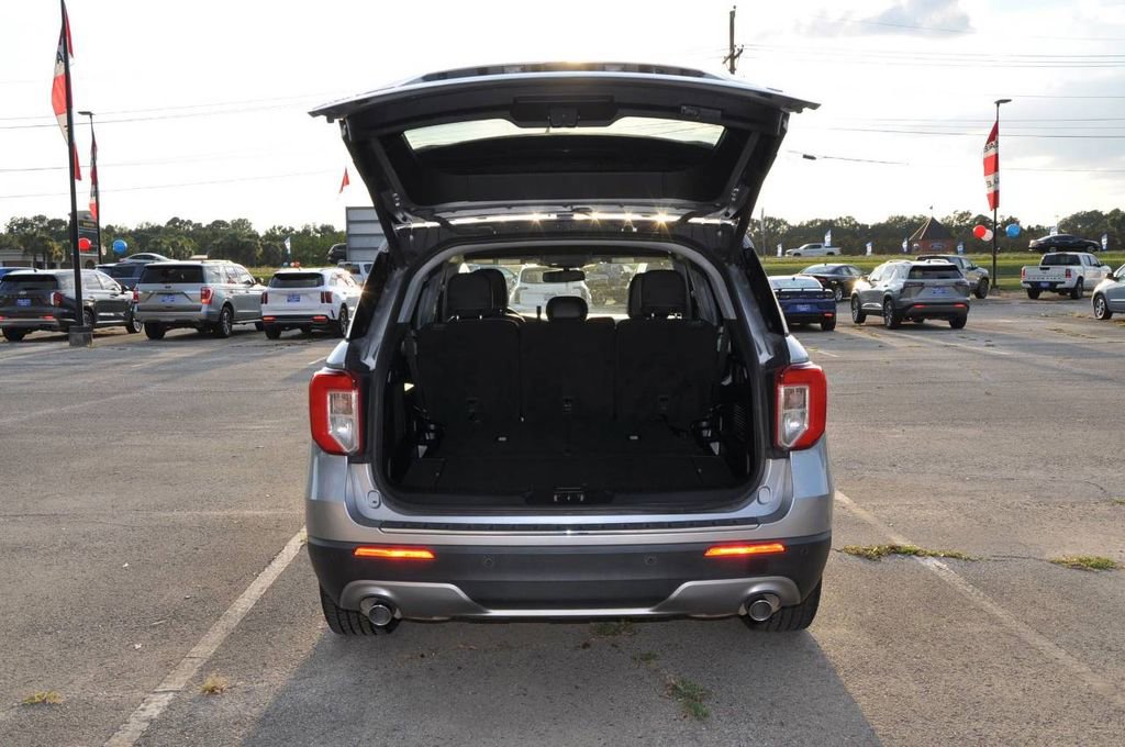 Used 2022 Ford Explorer Limited image 23