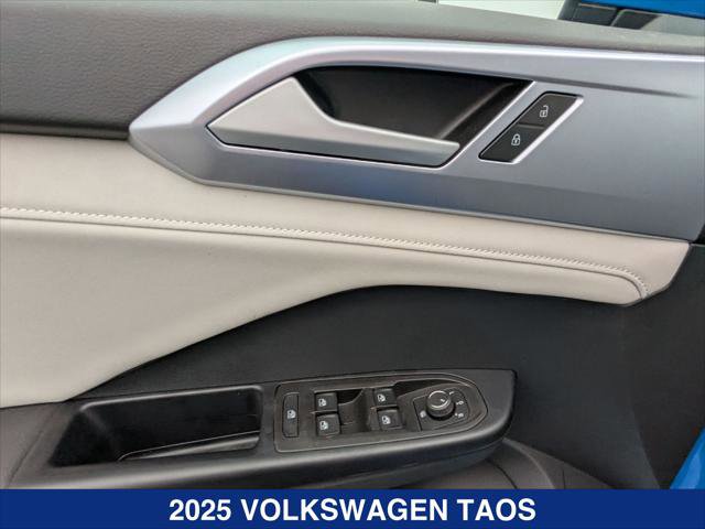 New 2025 Volkswagen Taos SE image 11