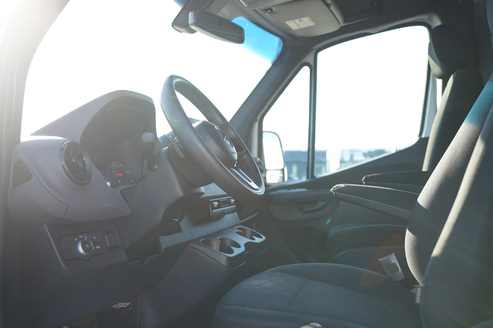 Used 2022 Mercedes-Benz Sprinter 2500 image 15