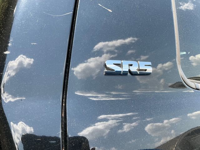 Used 2015 Toyota Tundra SR5 w/ SR5 Upgrade Package RWD image 8