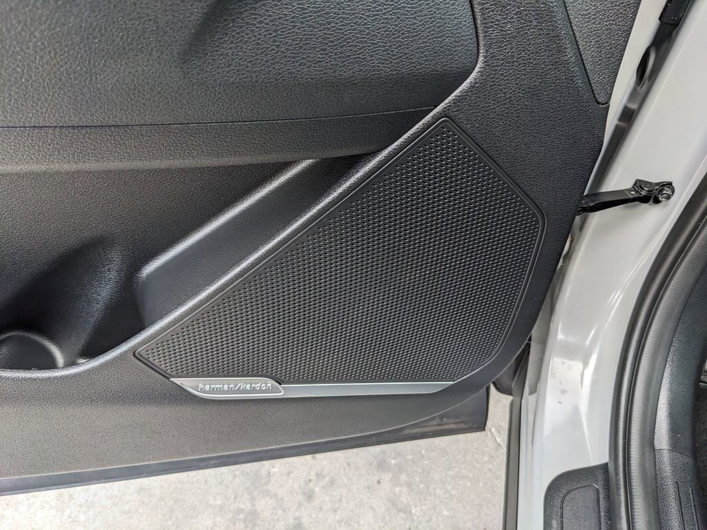Certified 2025 Kia Sportage SX image 21