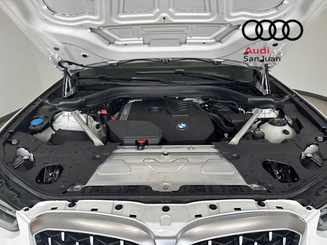 Used 2022 BMW X4 xDrive30i w/ M Sport Package 2 image 4