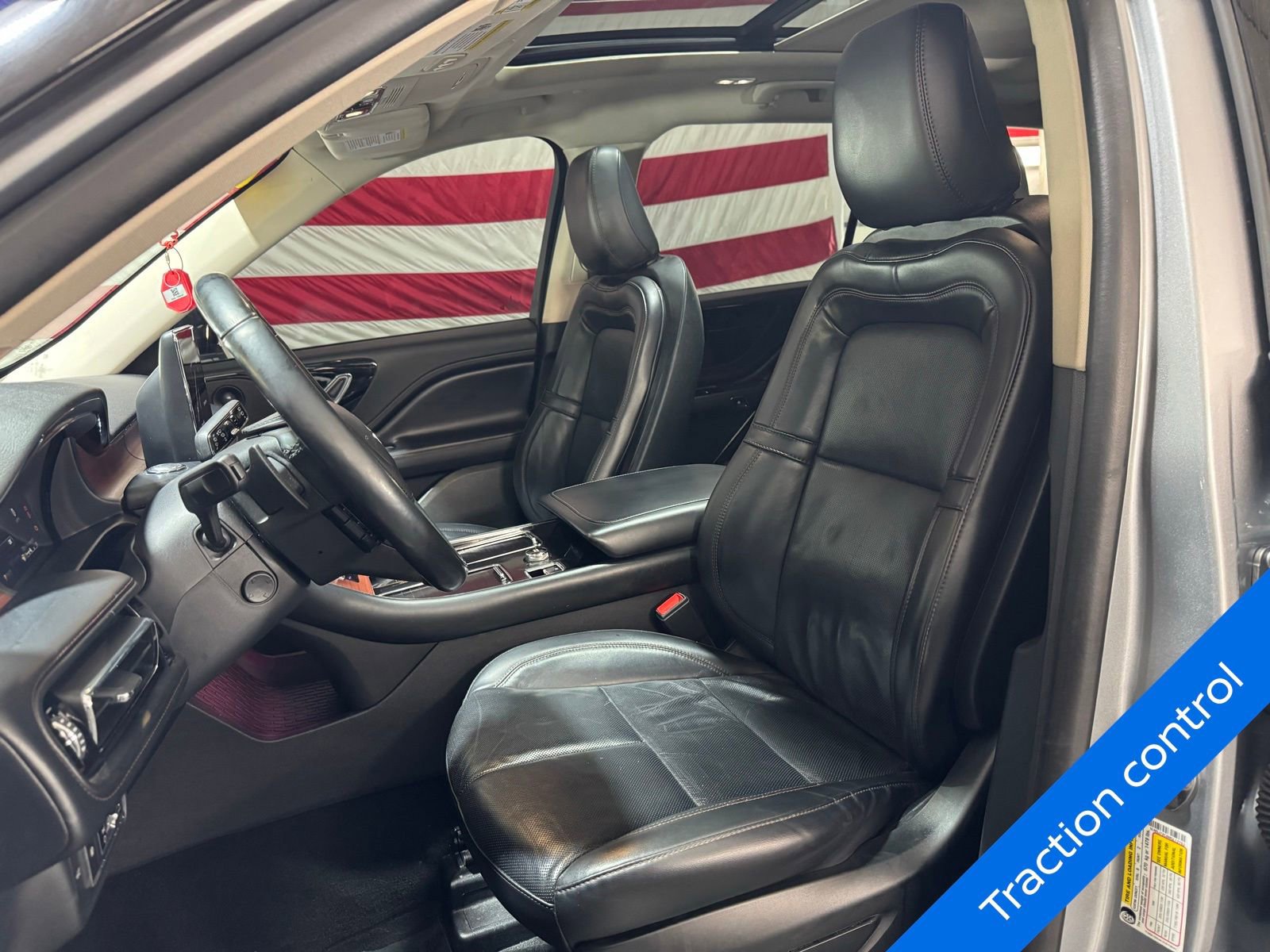 Used 2021 Lincoln Aviator Reserve w/ Elements Package Plus AWD/4WD image 10