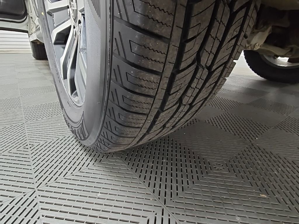 Used 2020 Nissan Armada SL w/ Premium Package image 49