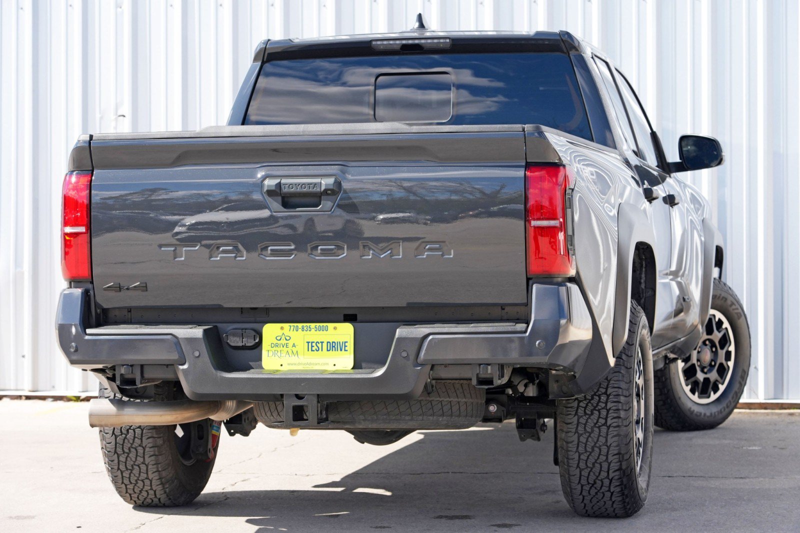 Used 2024 Toyota Tacoma TRD Off-Road w/ TRD Off Road Upgrade Package AWD/4WD image 5