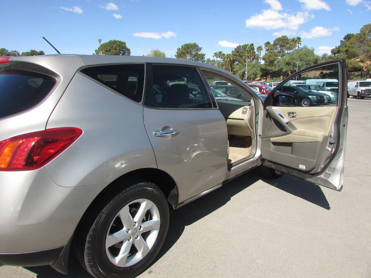 Used 2010 Nissan Murano S image 14