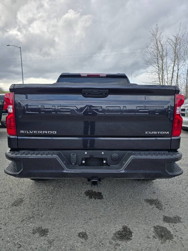 Used 2022 Chevrolet Silverado 1500 Custom AWD/4WD image 9