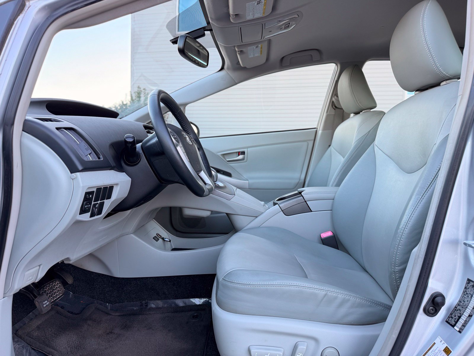Used 2013 Toyota Prius Four FWD image 15