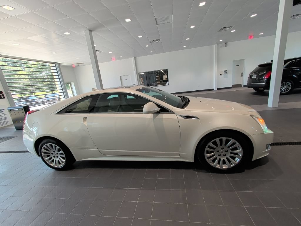 Used 2011 Cadillac CTS Performance w/ Luxury Level One Package RWD image 2