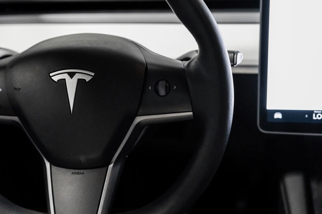 Used 2023 Tesla Model Y Long Range AWD/4WD image 19