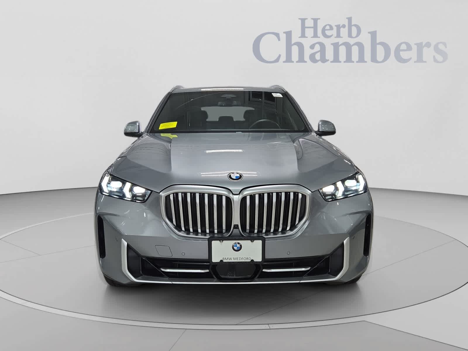 Used 2024 BMW X5 xDrive40i w/ Parking Assistance Package AWD/4WD image 2