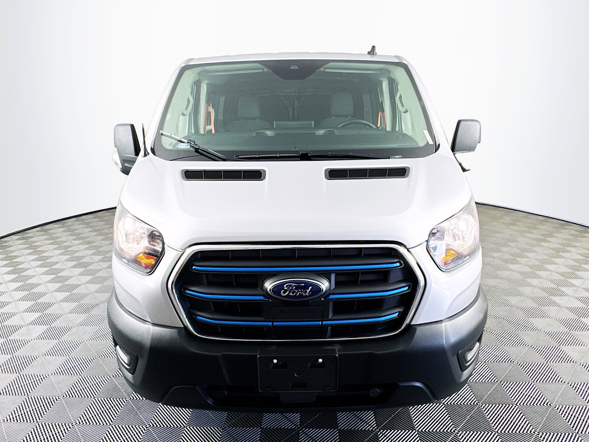 Used 2023 Ford E-Transit Low Roof image 2