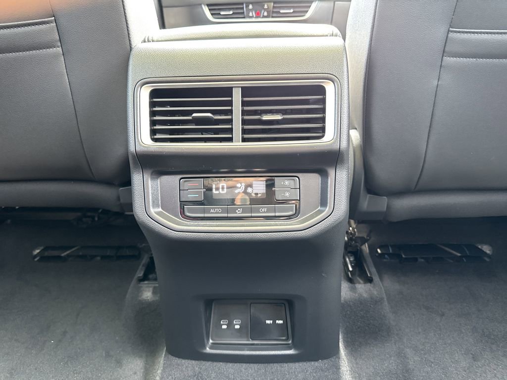 New 2026 Volkswagen Atlas SE image 25