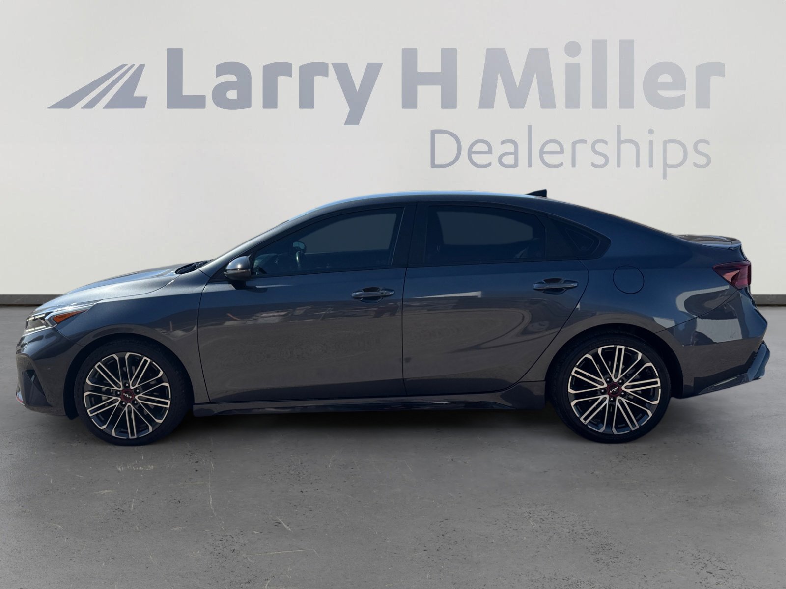 Used 2024 Kia Forte GT FWD image 2