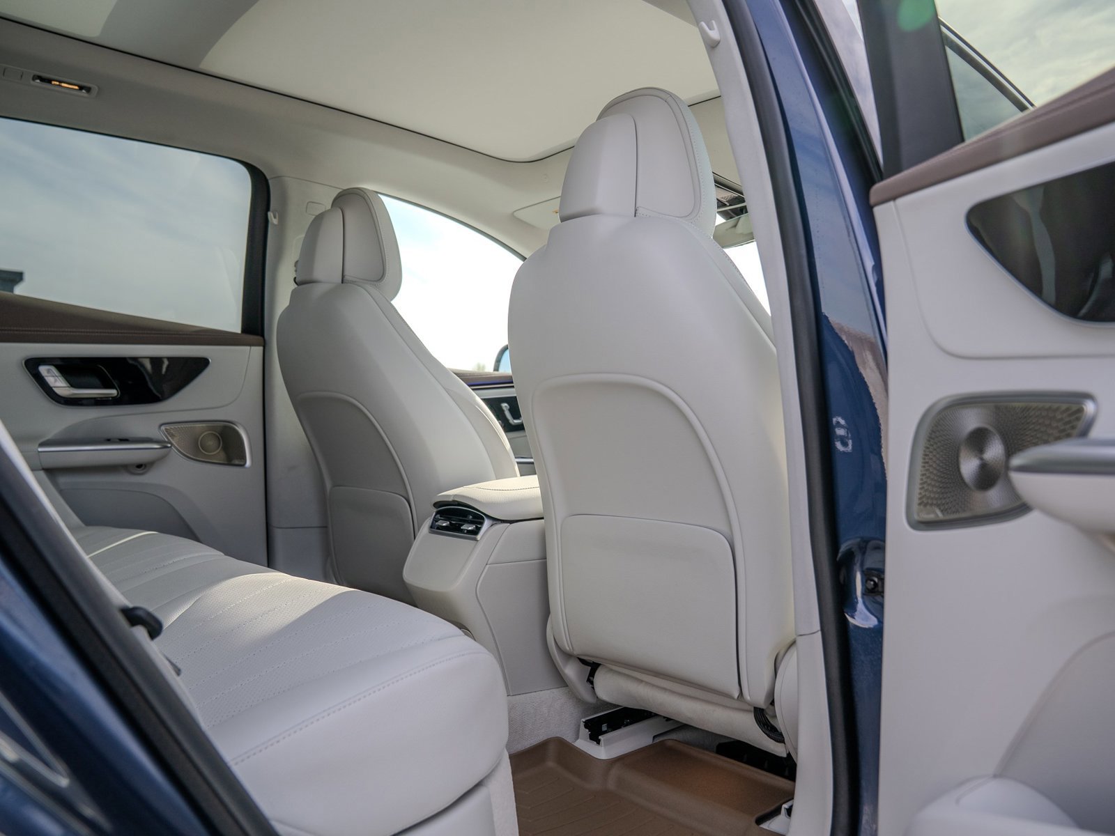 Certified 2023 Mercedes-Benz EQE 350+ 4MATIC SUV image 28