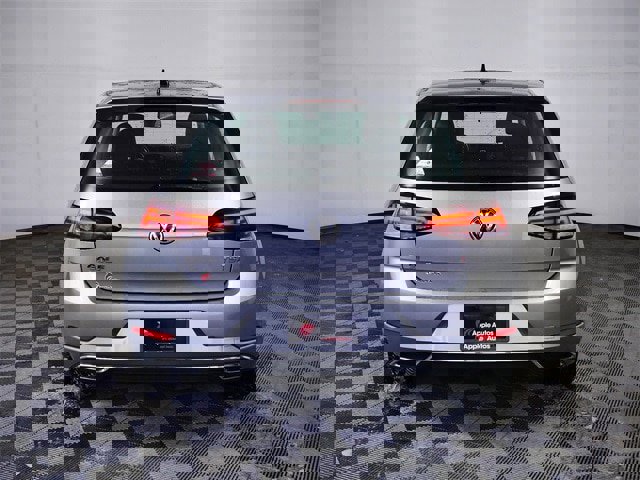 Used 2018 Volkswagen Golf SE image 8