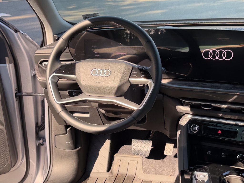 Used 2025 Audi Q5 Premium Plus w/ Premium Plus AWD/4WD image 22