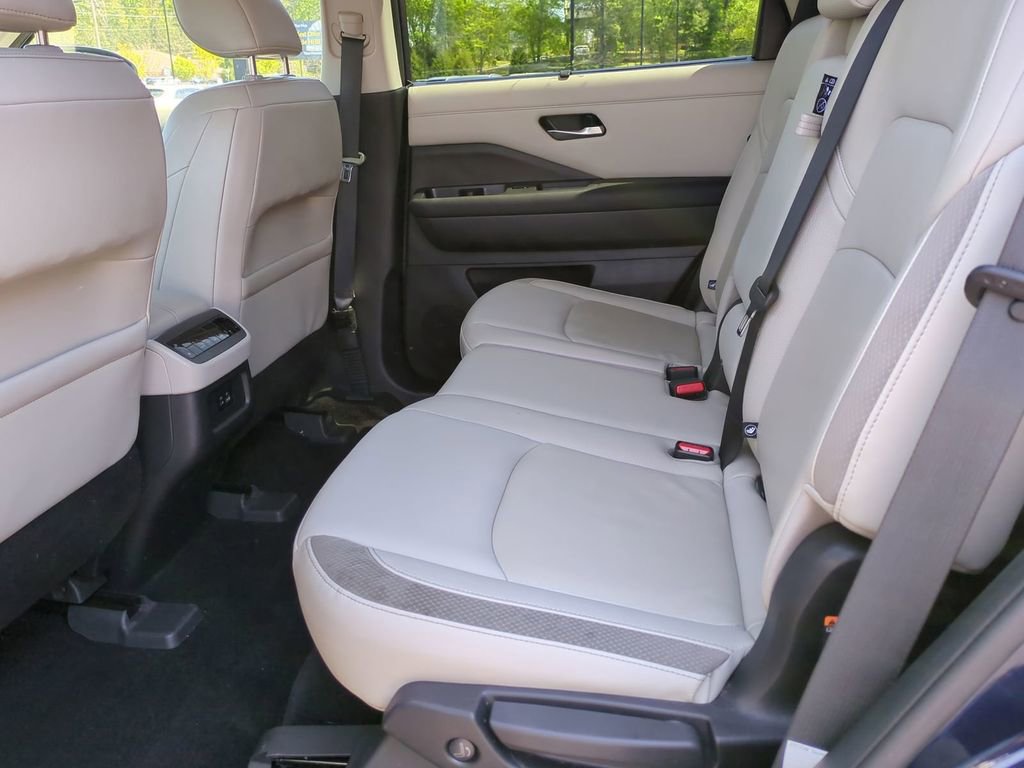 Used 2022 Nissan Pathfinder SL w/ Cargo Package image 14