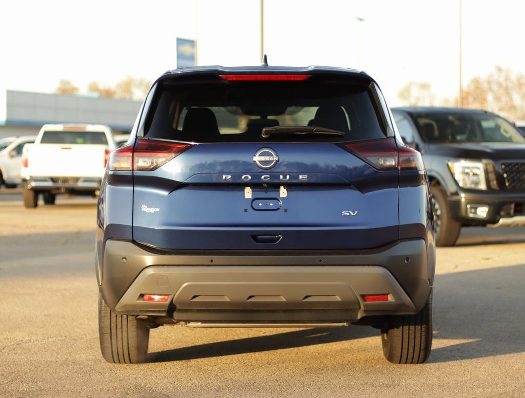 Used 2023 Nissan Rogue SV image 6