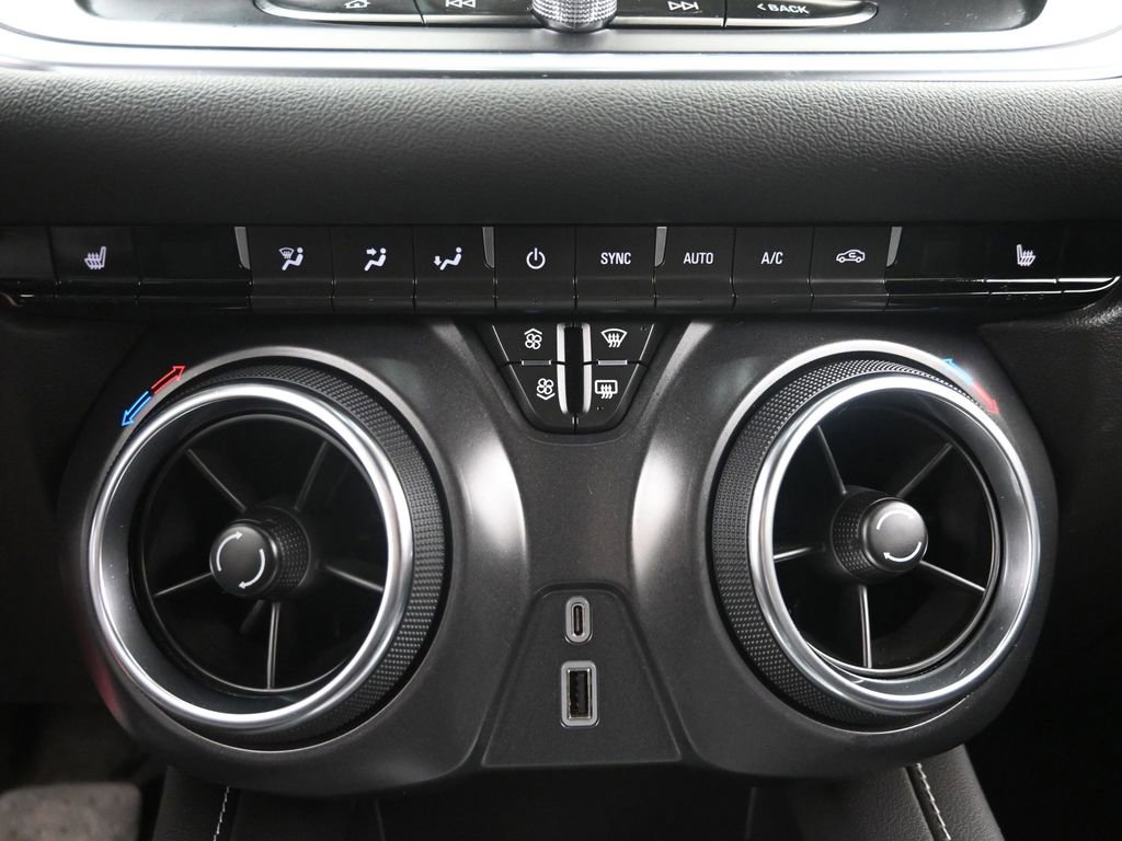 Used 2025 Chevrolet Blazer LT image 14