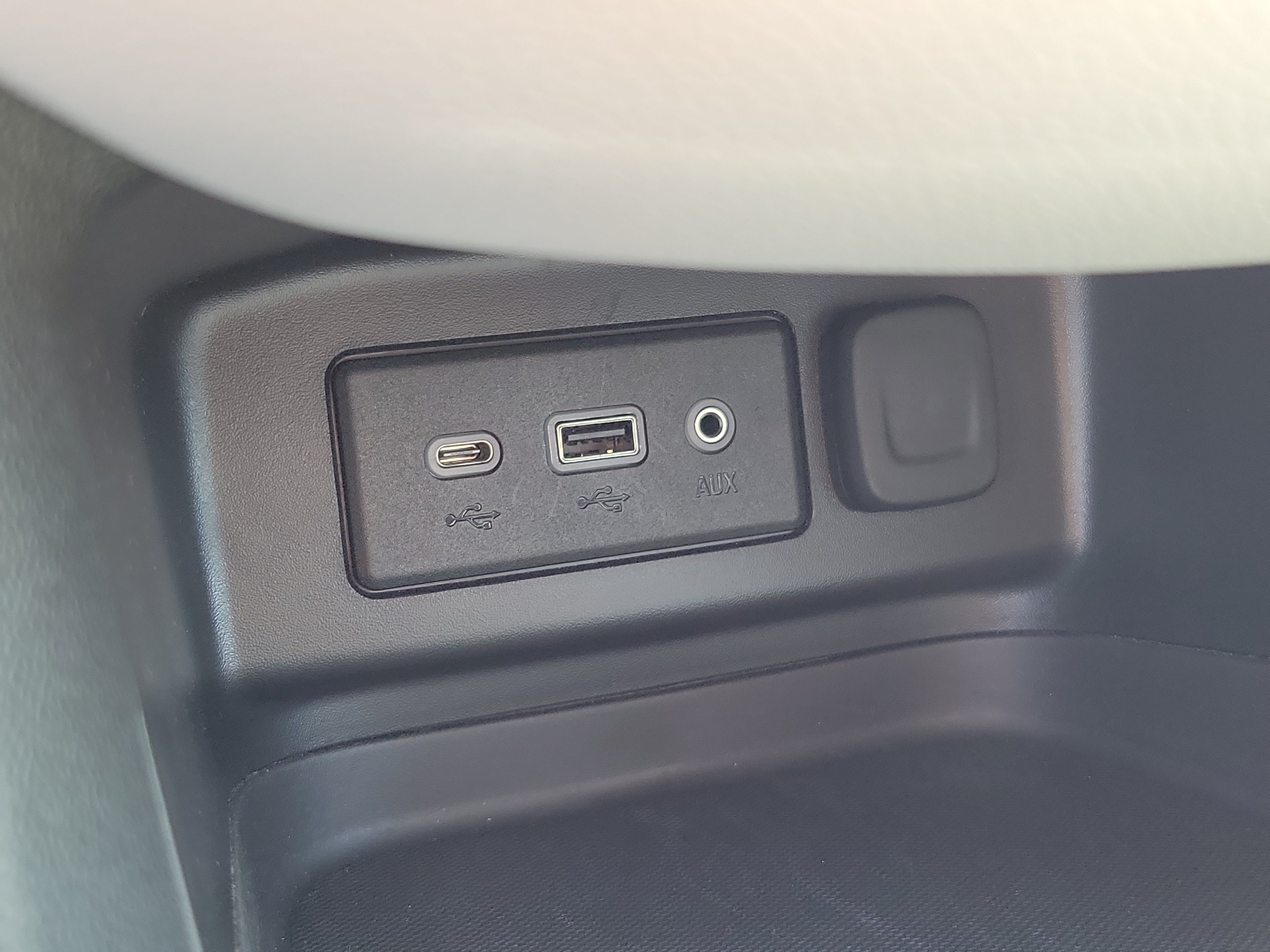 Used 2023 Chevrolet Equinox LT FWD image 27