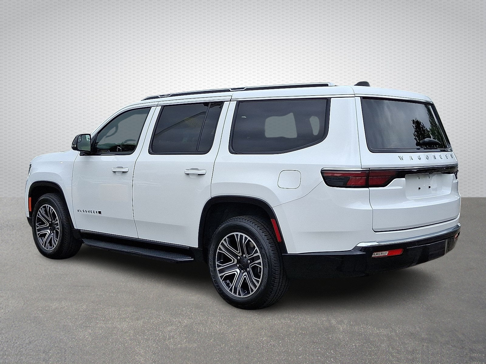 Certified 2024 Jeep Wagoneer 4WD w/ Premium Group I image 4