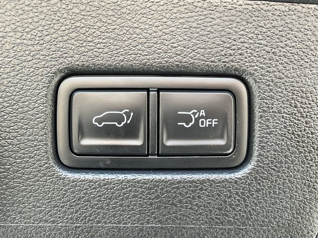 Used 2025 Kia Telluride S FWD image 6