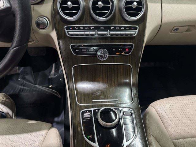 Used 2018 Mercedes-Benz C 300 Sedan image 24