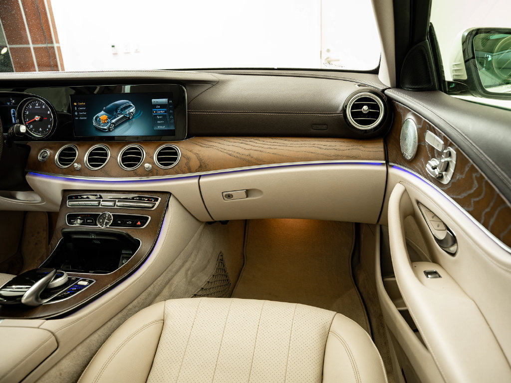 Used 2018 Mercedes-Benz E 400 4MATIC Wagon image 48