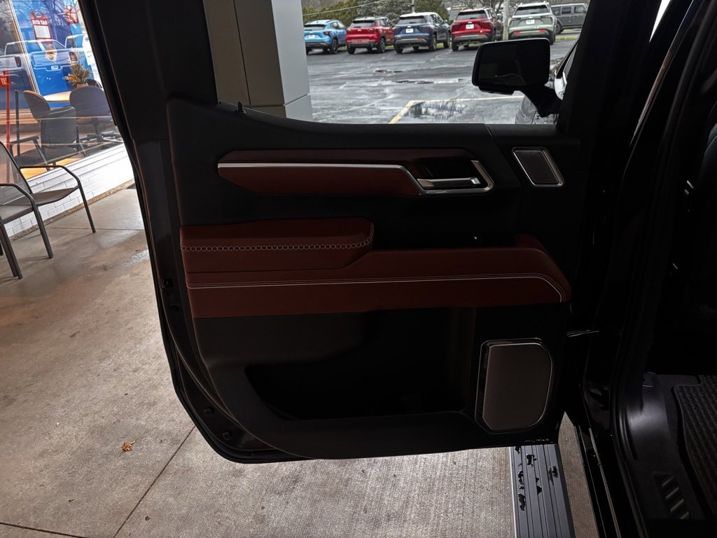 Used 2024 GMC Sierra 1500 Denali Ultimate image 28