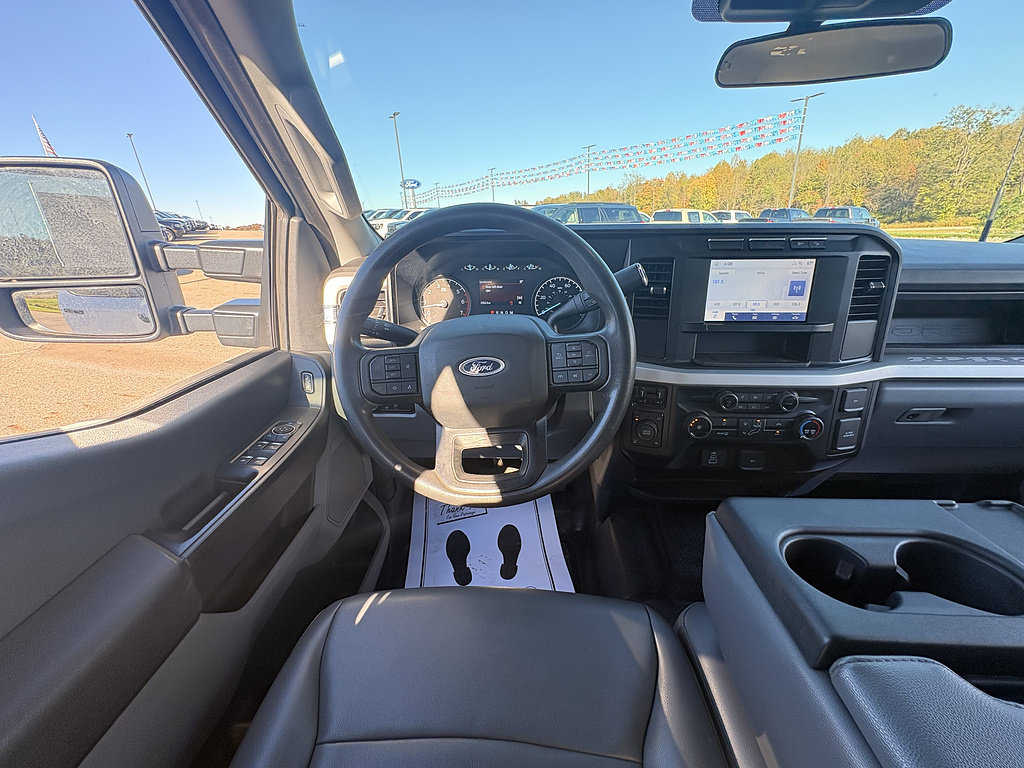Used 2024 Ford F350 XL w/ FX4 Off-Road Package AWD/4WD image 21